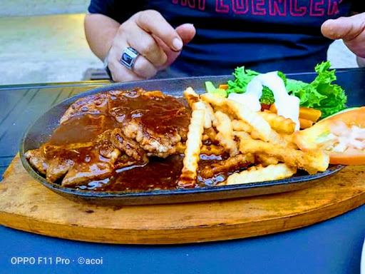Dapur Annie (Charbroil western food)