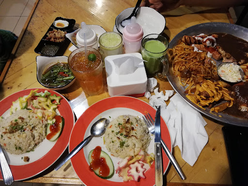 Pallet Cafe