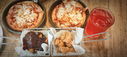 Pizza Hut Delivery Labis (FCD)