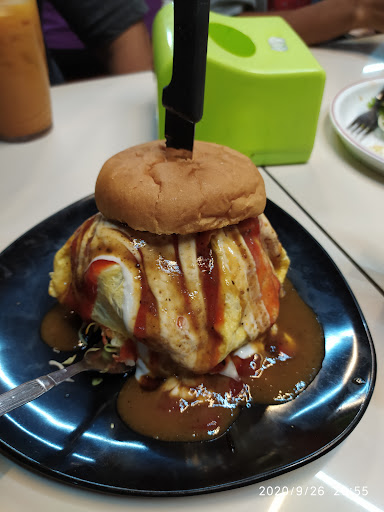 Wachaa Burger Parit Raja