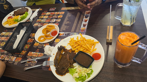 PAK WESTERN CAFE SHAH ALAM