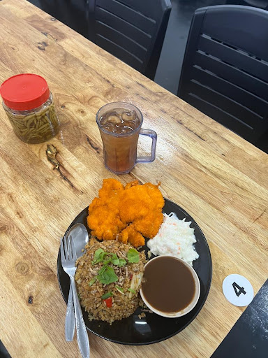 RESTORAN AURA PADU