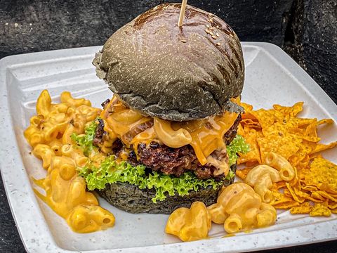 Pendapat Jujur: Adakah Burger Rabax Memang Sedap? (Makan Burger)