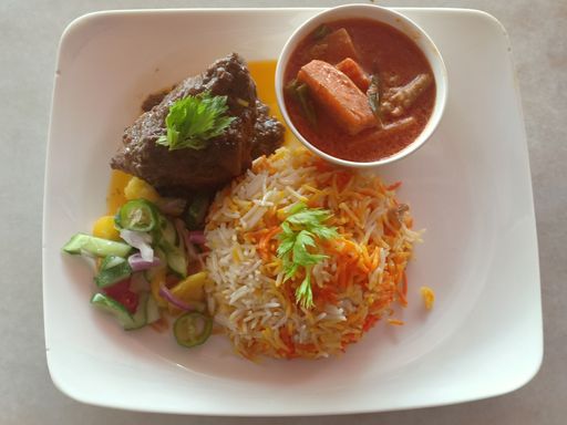 Pendapat tentang Bahtera Samudera Cafe 1 Ulasan Kafe Bahtera Samudera: Pengalaman Makan Tepi Pantai