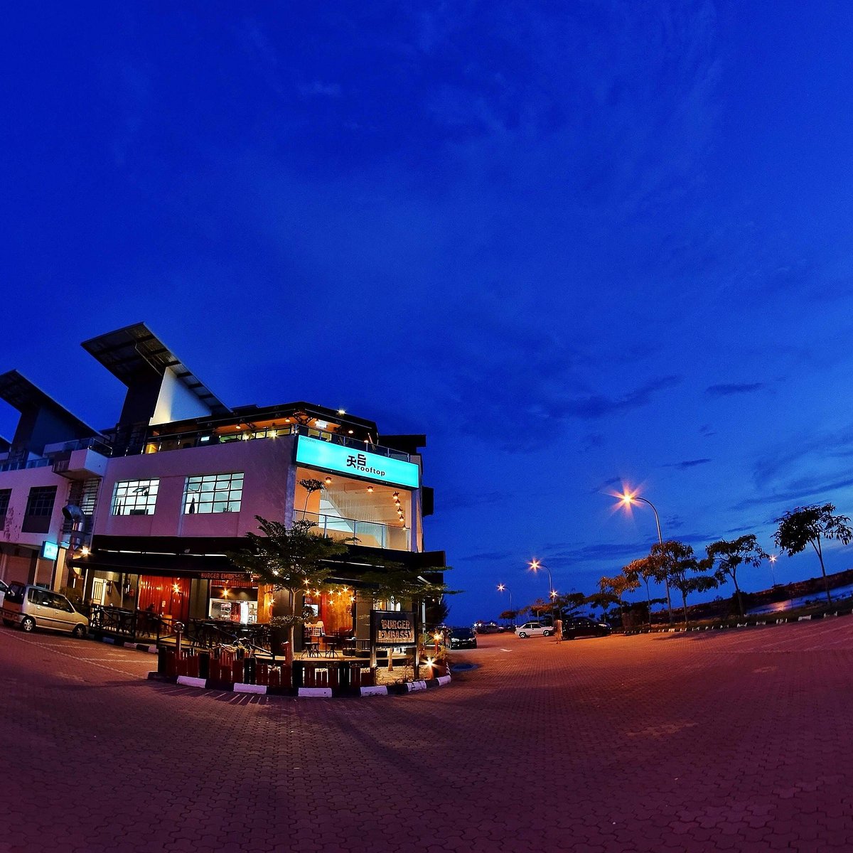 Restoran Bumbung Terbaik di Pontian dengan Pemandangan Indah